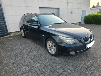 Gebraucht BMW 525 197 PS (144 kW) 2007 Schwarz Kombi