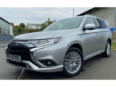 Gebraucht Mitsubishi Outlander P-HEV Basis 224 PS (164 kW) 2019 Sterlingsilber SUV