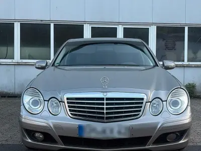 Gebraucht Mercedes E220 170 PS (125 kW) 2008 Beige Limousine
