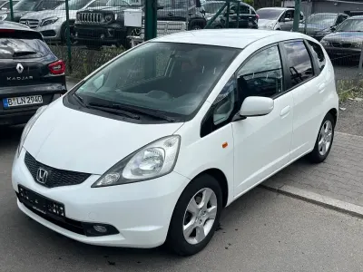 Gebraucht Honda Jazz Trend 90 PS (66 kW) 2010 Weiß Kleinwagen
