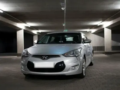 Gebraucht Hyundai Veloster 140 PS (102 kW) 2012 Silber Kleinwagen