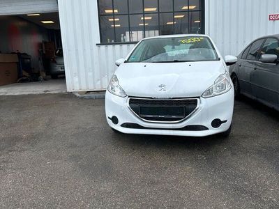 gebraucht Peugeot 208 1.2 VTI 82 PS