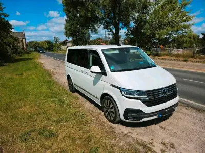 Gebraucht VW Multivan 199 PS (146 kW) 2020 Weiß Van / Kleinbus