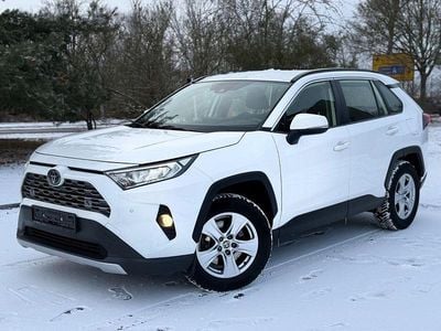 Weiß Gebraucht 2020 Toyota RAV4 Club SUV | 19.500 € (Guter Preis)