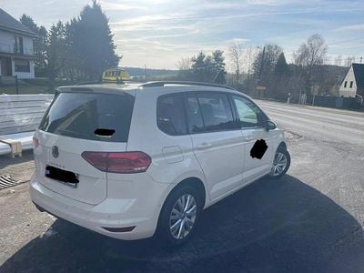 Gelb Gebraucht 2022 VW Touran Van / Kleinbus | 12.500 € (Superpreis)