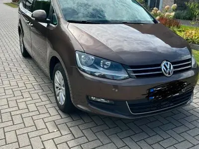 Gebraucht VW Sharan Comfortline 140 PS (102 kW) 2013 Braun Van / Kleinbus