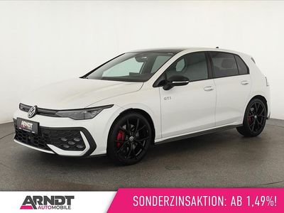 Oryxweiß perlmutteffekt Gebraucht 2025 VW Golf VIII GTI | 36.784 € (Guter Preis)