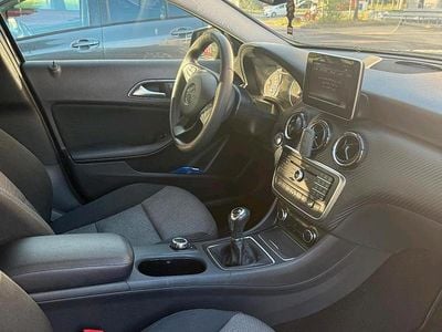 Gebraucht Mercedes GLA180 136 PS (100 kW) 2018 Schwarz SUV