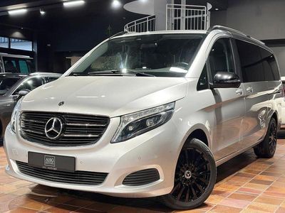 Brillantsilber metallic mb 974 Gebraucht 2019 Mercedes V220 Night Van / Kleinbus | 30.500 € (Fairer Preis)