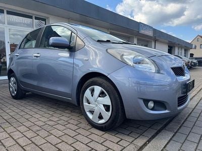 Usata Toyota Yaris Life 99 CV (72 kW) 2011 Blu Utilitaria
