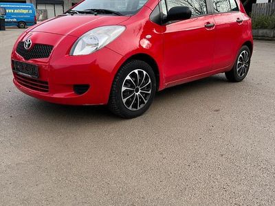 Rot Gebraucht 2007 Toyota Yaris Kleinwagen | 2.490 € (Fairer Preis)