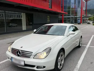 Gebraucht Mercedes CLS500 387 PS (284 kW) 2007 Weiß Coupé