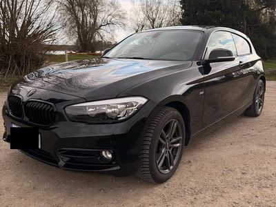 Second-hand BMW 118 Sport Line 136 CP (100 kW) 2017 Negru Hatchback