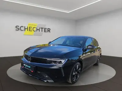 Gebraucht Opel Astra Elegance 131 PS (96 kW) 2022 Karbon schwarz metallic (metallic) Kleinwagen