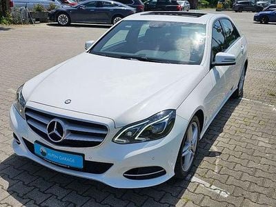 Weiß Gebraucht 2016 Mercedes E200 Avantgarde Limousine | 21.000 € (Guter Preis)