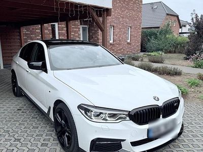 Gebraucht BMW 530 M Sport 265 PS (194 kW) 2017 Weiß Limousine