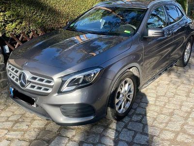 Gebraucht Mercedes GLA200 AMG line 156 PS (114 kW) 2019 Grau SUV
