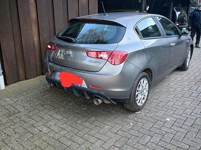 Gebraucht Alfa Romeo Giulietta 170 PS (125 kW) 2016 Grau Kleinwagen