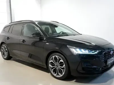 Gebraucht Ford Focus ST-Line X 116 PS (85 kW) 2023 Schwarz Kombi