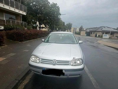 Silber Gebraucht 2004 VW Golf IV Kombi | 1.300 € (Fairer Preis)