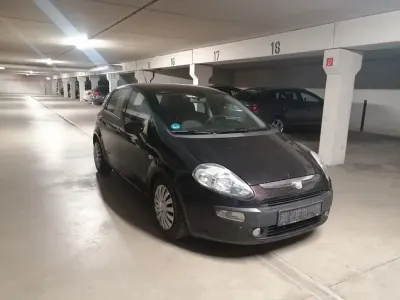 Usata Fiat Grande Punto 75 CV (55 kW) 2010 Nero Utilitaria
