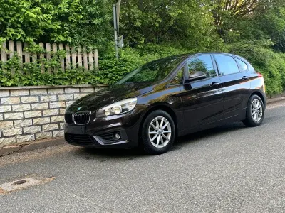 Gebraucht BMW 218 Active Tourer 136 PS (100 kW) 2015 Braun Van / Kleinbus