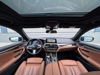 Gebraucht BMW 520 Exclusive 190 PS (139 kW) 2018 Blau Kombi