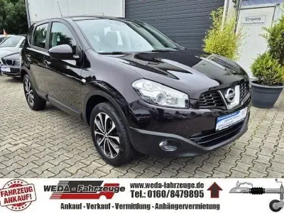 Gebraucht Nissan Qashqai Acenta 110 PS (80 kW) 2012 Violet SUV