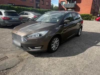 Gebraucht Ford Focus 120 PS (88 kW) 2017 Braun Kombi