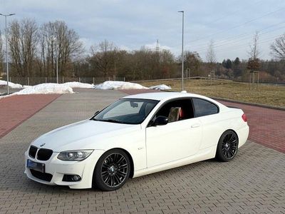 Gebraucht BMW 330 M Sport 245 PS (180 kW) 2010 Weiß Coupé