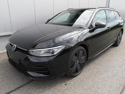 Nowe VW Passat R-line 193 KM (141 kW) 2025 Czarny Kombi