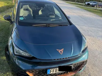 Używany Cupra Born 150 kW (204 KM) 2022 Niebieski Hatchback