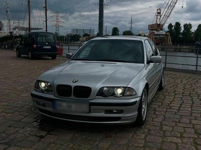 Usata BMW 328 193 CV (141 kW) 2000 Argento Berlina