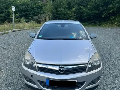 Gebraucht Opel Astra GTC 140 PS (102 kW) 2007 Silber Coupé