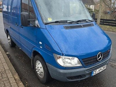 Gebraucht Mercedes Sprinter 131 PS (96 kW) 2023 Blau Van