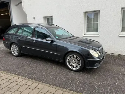 Gebraucht Mercedes E350 Avantgarde 272 PS (200 kW) 2005 Schwarz Kombi