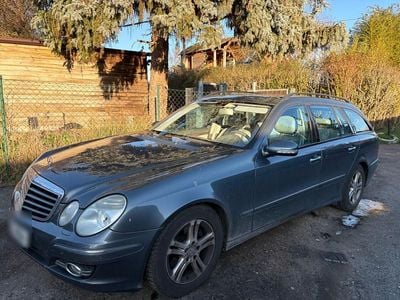 Mercedes E220