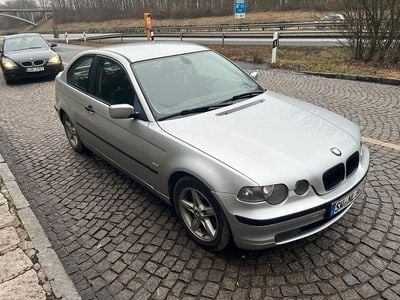 Silber Gebraucht 2002 BMW 318 Limousine | 1.000 € (Superpreis)