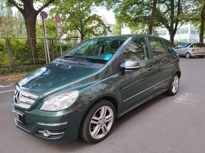 Mercedes B200