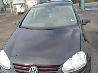 Używany VW Golf V 115 KM (84 kW) 2004 Czarny Hatchback