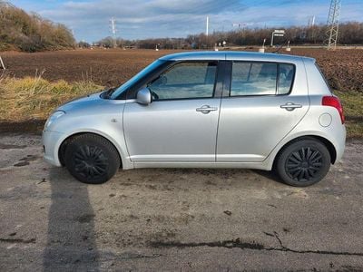 Silber Gebraucht 2007 Suzuki Swift Comfort Limousine | 2.600 € (Guter Preis)