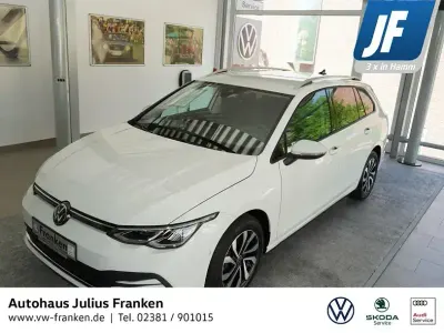 Gebraucht VW Golf VIII Active 116 PS (85 kW) 2023 Pure white Kombi