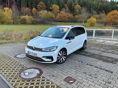 Weiß Gebraucht 2021 VW Touran Highline Van / Kleinbus | 29.490 € (Guter Preis)
