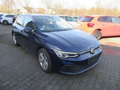 Atlantic blue (metallic) Gebraucht 2020 VW Golf VIII Life Limousine | 19.988 € (Etwas zu teuer)