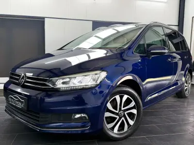 Używany VW Touran Active 150 KM (110 kW) 2022 Niebieski Minivan