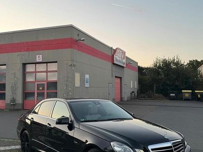 Gebraucht Mercedes E350 265 PS (194 kW) 2011 Schwarz Limousine