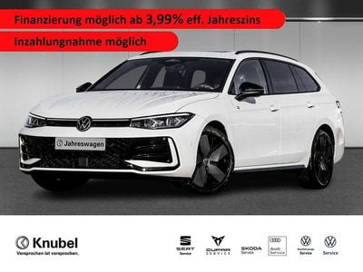 Second-hand VW Passat R-line 150 CP (110 kW) 2024 Alb Break
