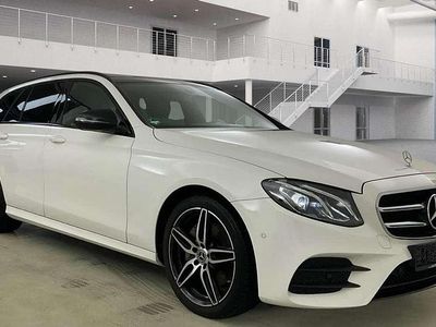 Gebraucht Mercedes E220 AMG line 194 PS (142 kW) 2017 Polarweiss  unilack Kombi