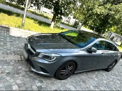 Gebraucht Mercedes CLA200 Shooting Brake 154 PS (113 kW) 2016 Grau Kombi