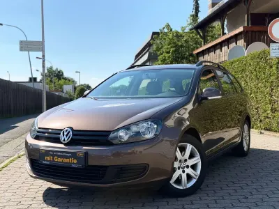 Gebraucht VW Golf VI Trendline 105 PS (77 kW) 2011 Toffeebraun metallic Kleinwagen